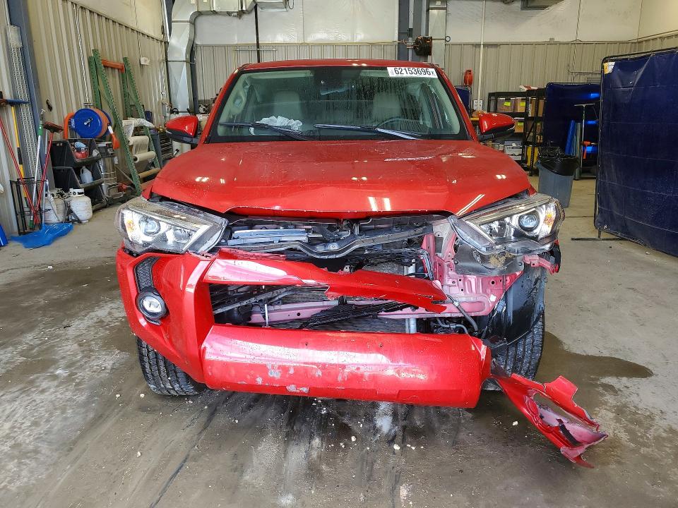 Photo 5 from auction – 2023 TOYOTA 4RUNNER with VIN JTEFU5JRXP5300517