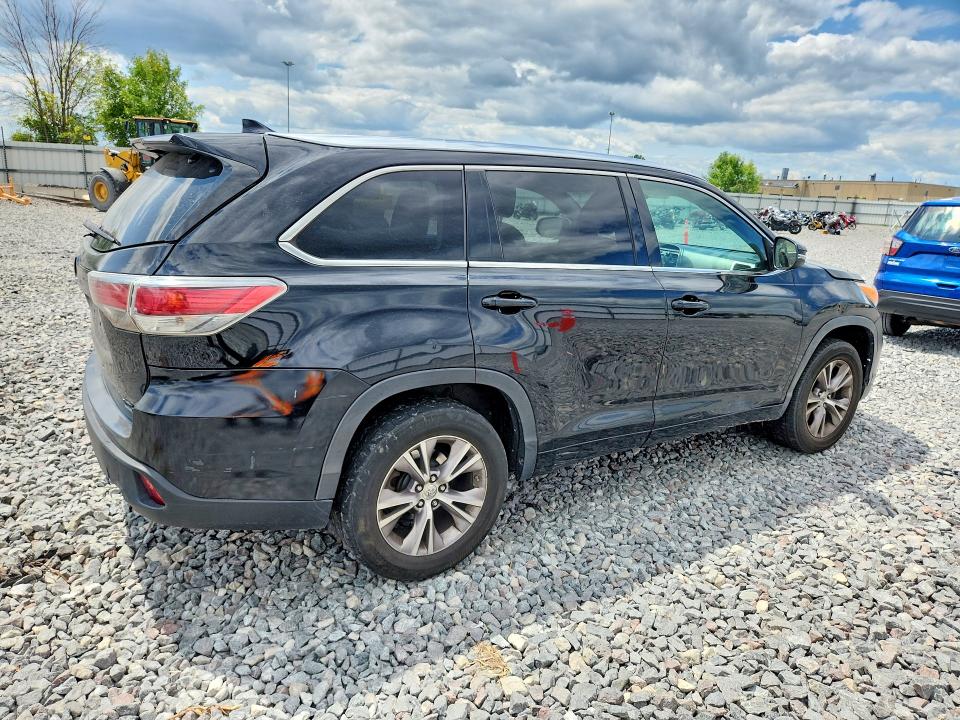 Photo 3 from auction – 2015 TOYOTA HIGHLANDER with VIN 5TDKKRFH6FS090958