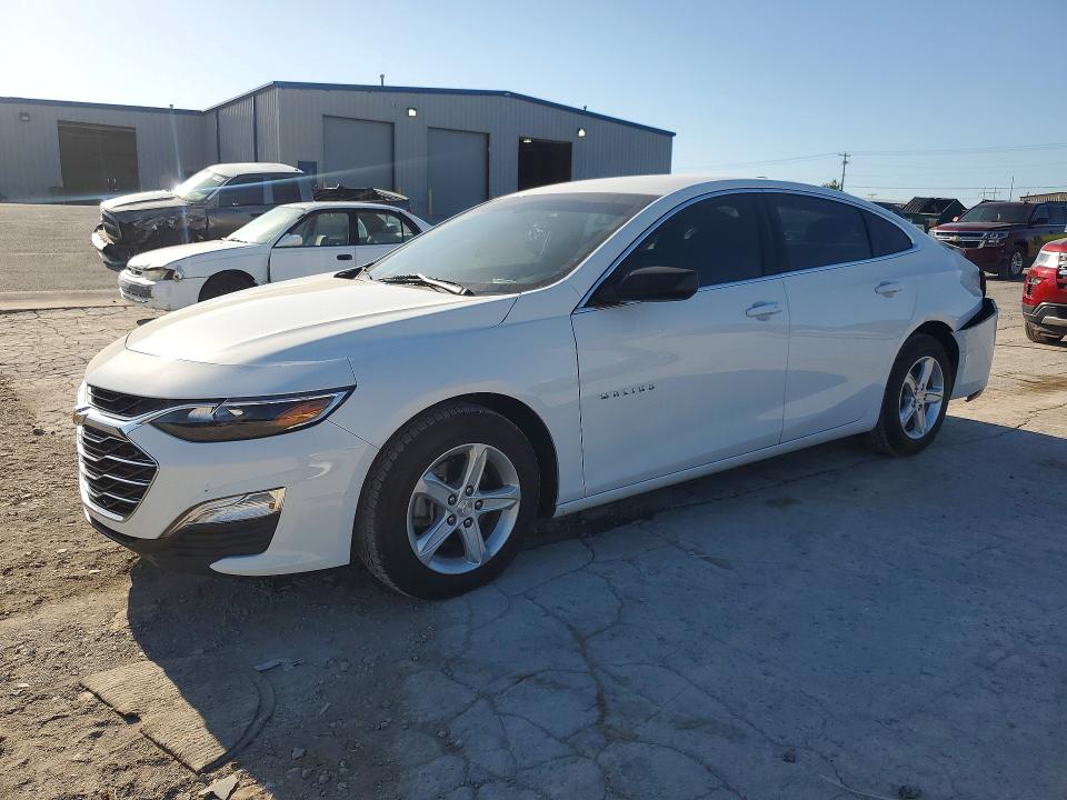 CHEVROLET MALIBU 2019 with VIN 1G1ZC5ST2KF201023 - Photo from auction
