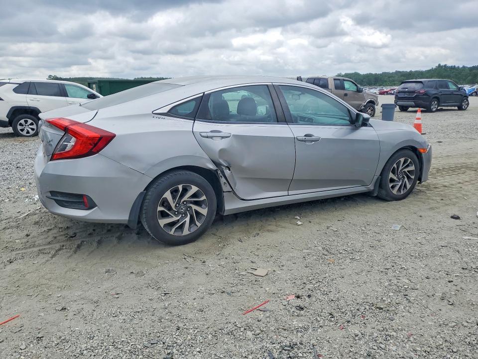 Photo 3 from auction – 2016 HONDA CIVIC with VIN 19XFC2F77GE081811