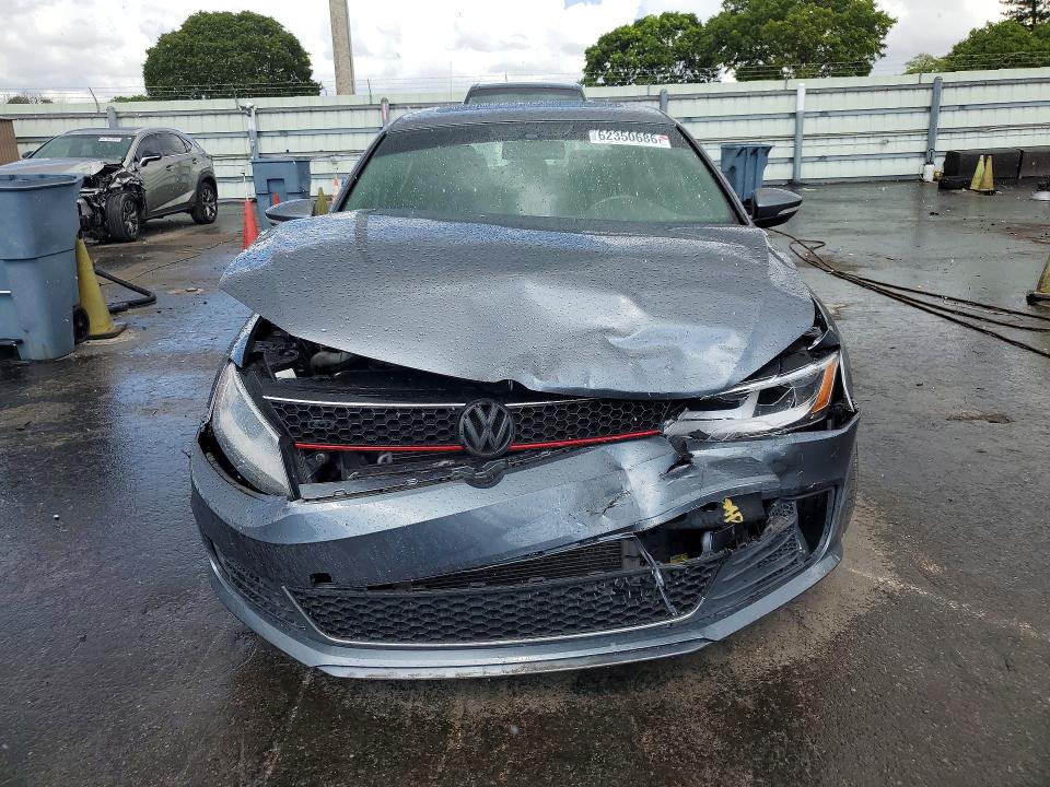 Photo 5 from auction – 2015 VOLKSWAGEN JETTA with VIN 3VW4T7AJ8FM299670