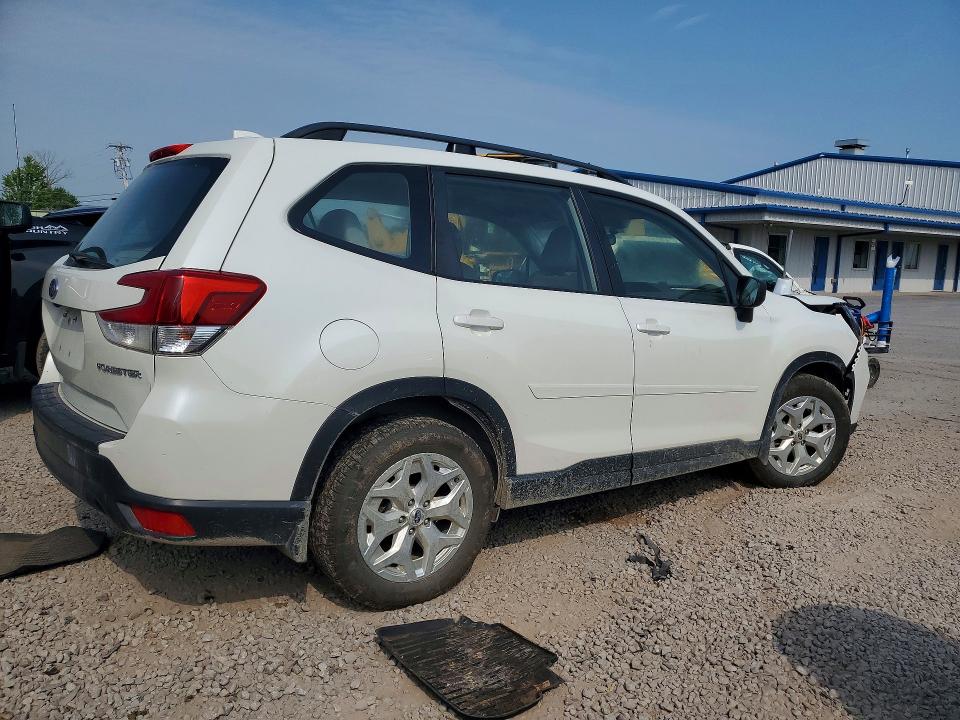 Photo 3 from auction – 2019 SUBARU FORESTER with VIN JF2SKACC9KH490054
