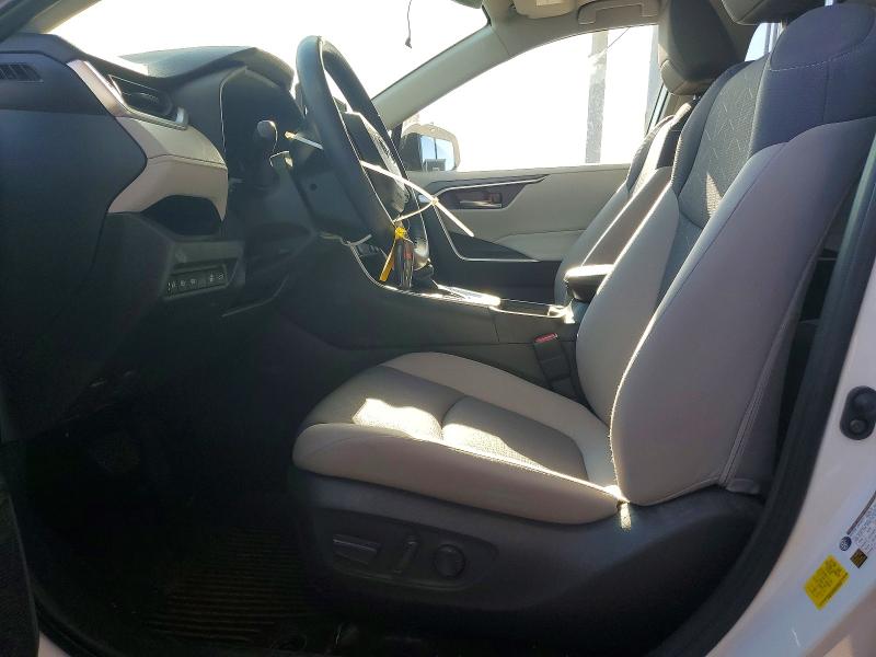 Photo 7 from auction – 2024 TOYOTA RAV4 with VIN JTMP1RFV6RD109359