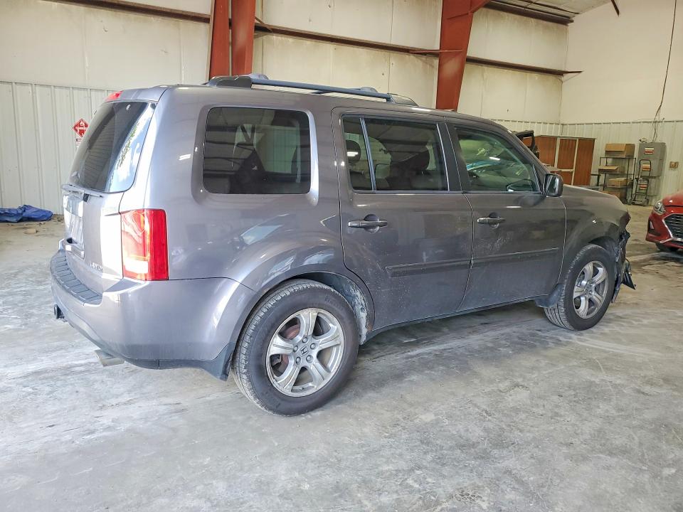 Photo 3 from auction – 2014 HONDA PILOT with VIN 5FNYF4H55EB023047