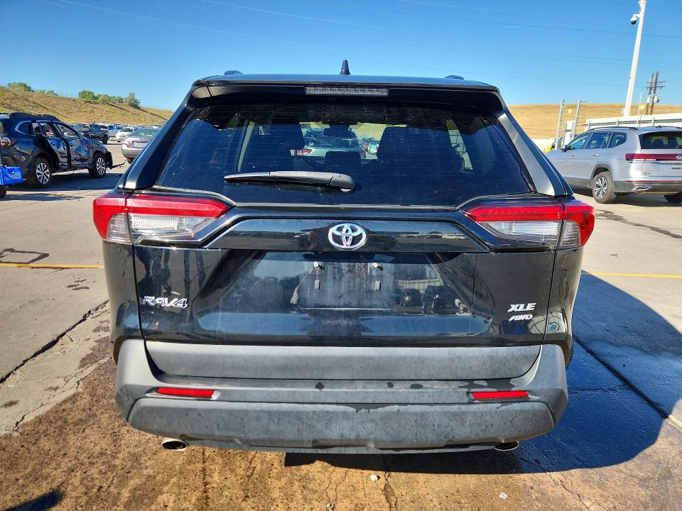 Photo 6 from auction – 2023 TOYOTA RAV4 with VIN 2T3P1RFV9PW376382