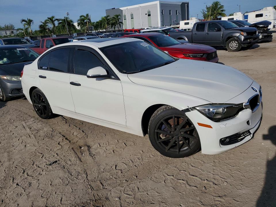 Photo 4 from auction – 2014 BMW 328 with VIN WBA3B5C57EP652654