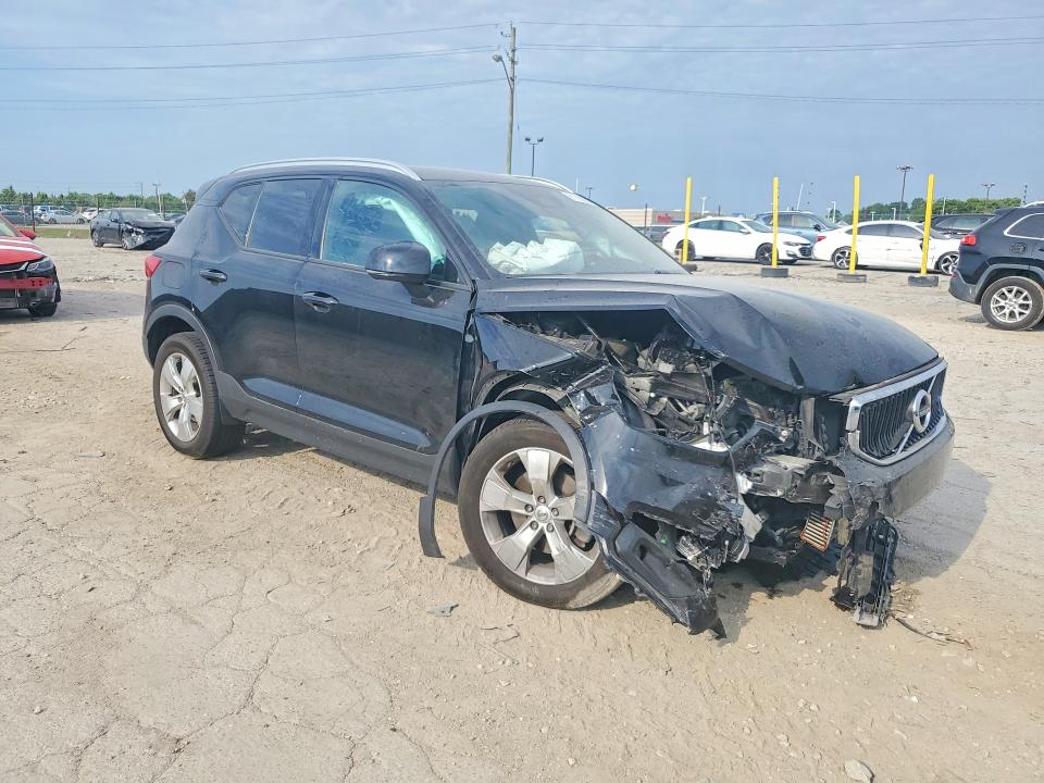 Zdjęcie 4 z aukcji – 2022 VOLVO XC40 z VIN YV4162UK2N2762636