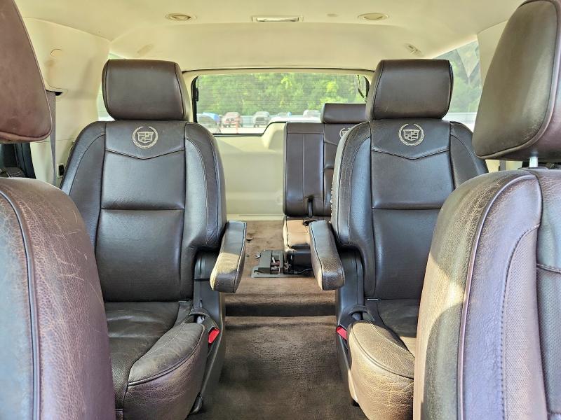 Photo 10 from auction – 2011 CADILLAC ESCALADE with VIN 1GYS3DEF5BR129820