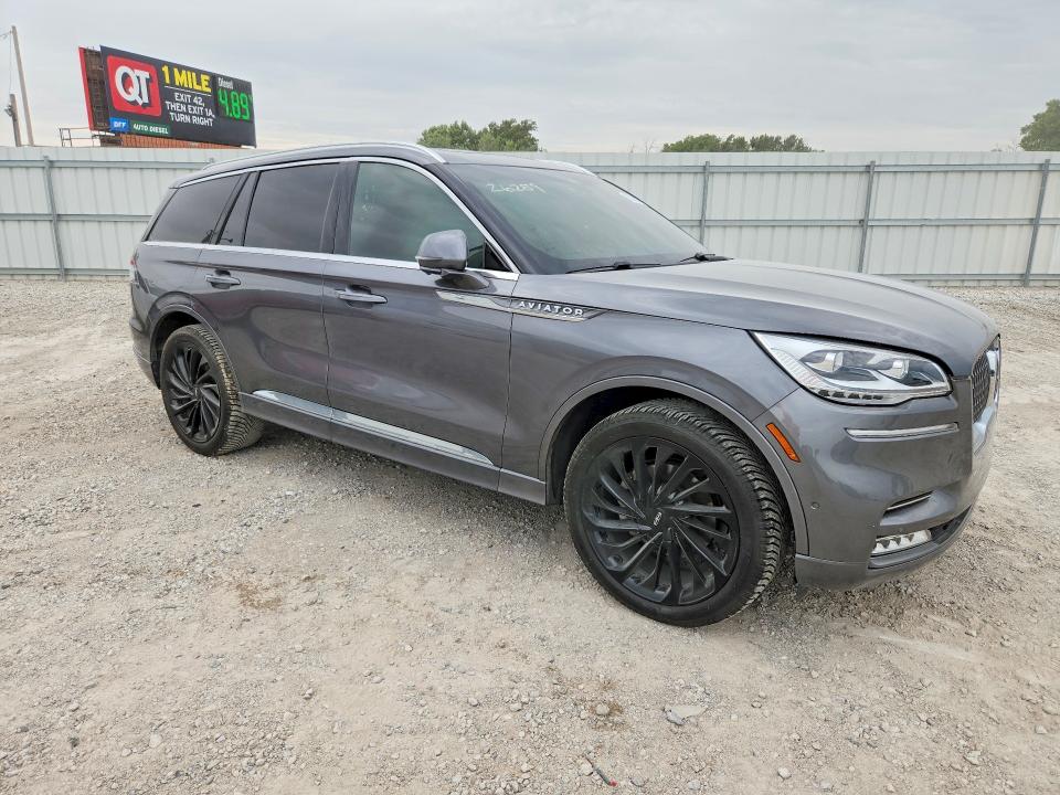 Photo 4 from auction – 2022 LINCOLN AVIATOR with VIN 5LM5J7XC9NGL00588