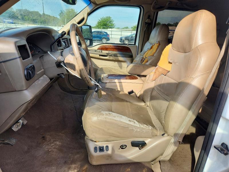 صورة رقم 7 من المزاد - 2001 FORD EXCURSION مع VIN 1FMNU42S31EA38757