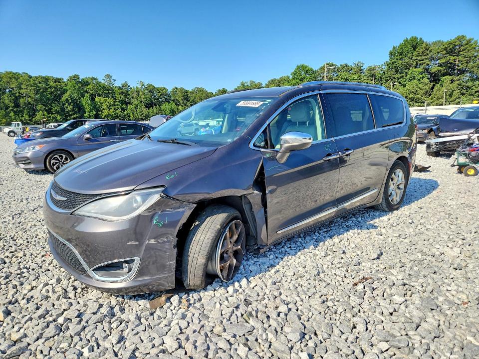 CHRYSLER PACIFICA 2020 with VIN 2C4RC1GG7LR275673 - Photo from auction