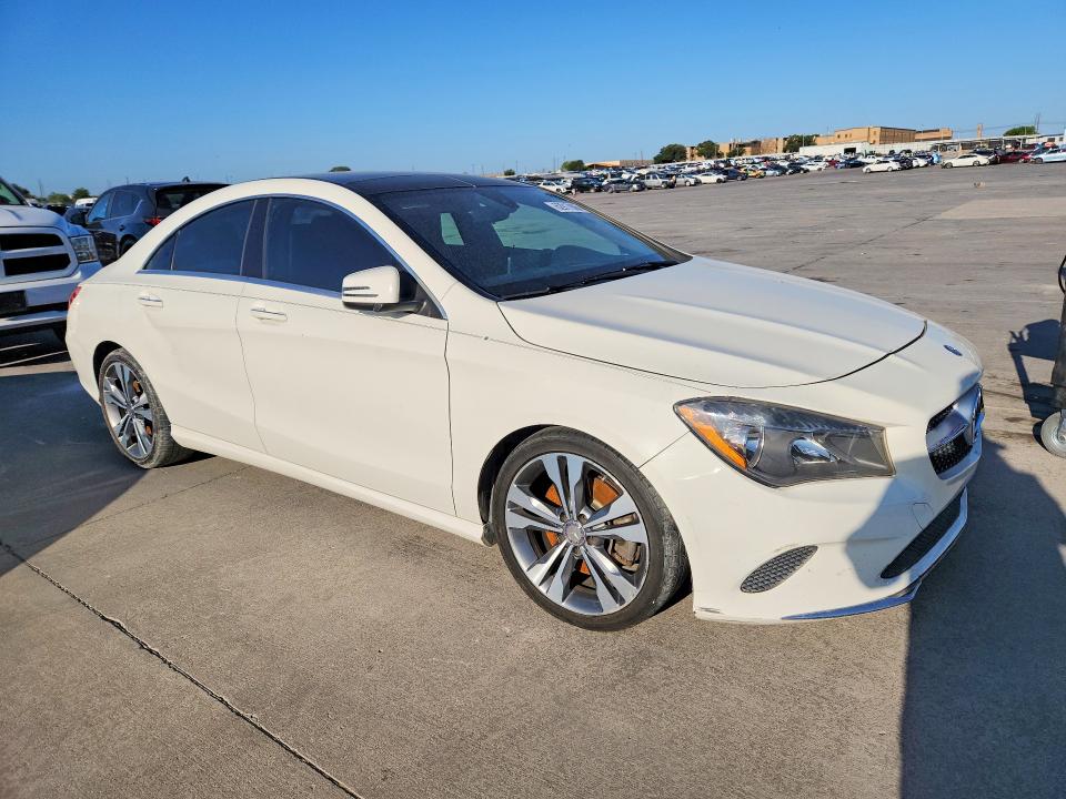 Photo 4 from auction – 2017 MERCEDES-BENZ CLA with VIN WDDSJ4EB3HN428091