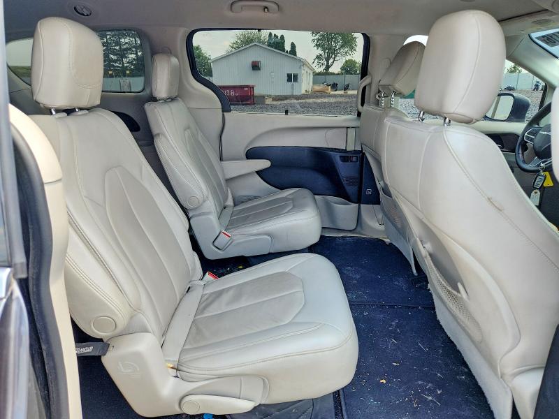 Photo 11 from auction – 2017 CHRYSLER PACIFICA with VIN 2C4RC1BG6HR771840