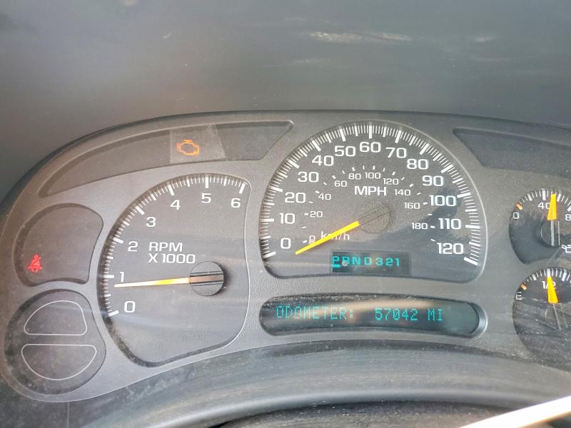 Photo 9 from auction – 2004 CHEVROLET SILVERADO with VIN 1GCEC14TX4Z121465
