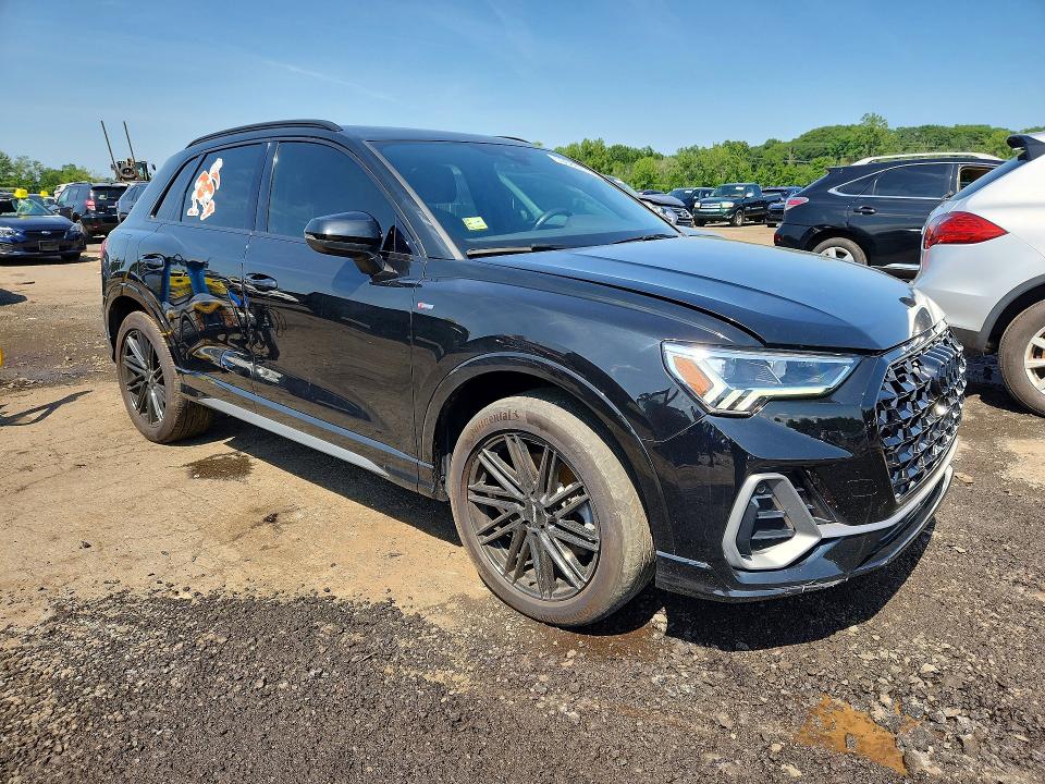 Photo 4 from auction – 2022 AUDI Q3 with VIN WA1EECF32N1047097