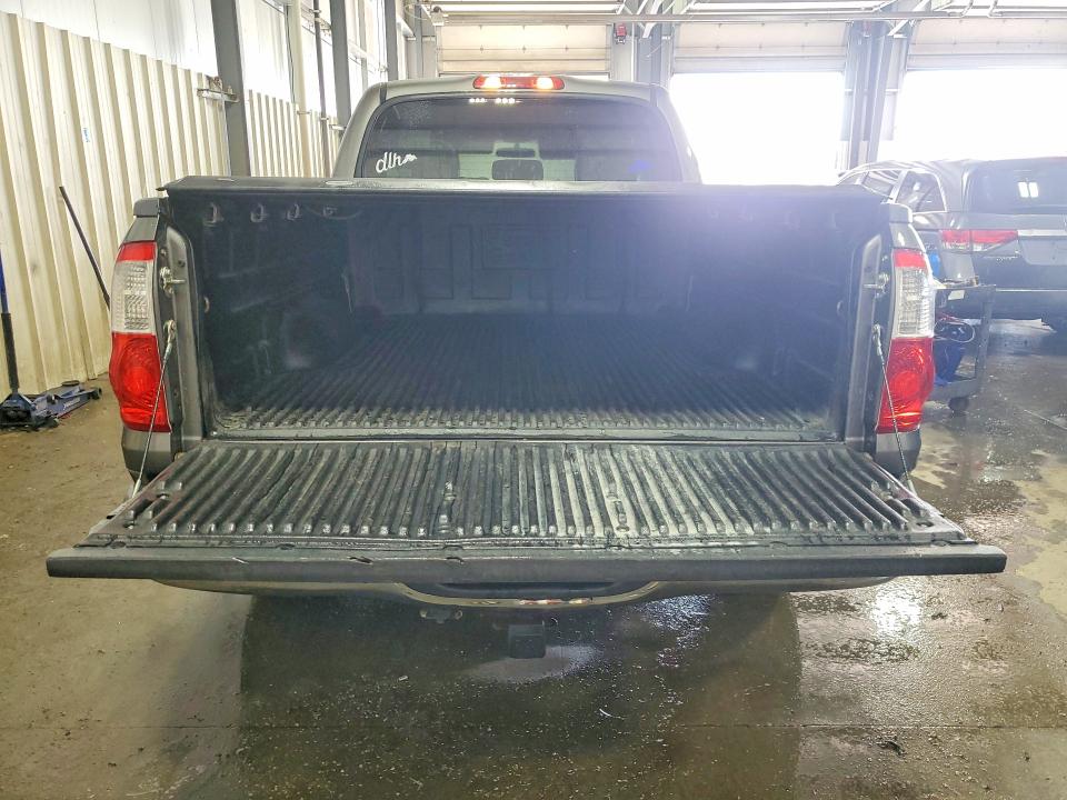 Photo 6 from auction – 2005 TOYOTA TUNDRA with VIN 5TBDT44165S467262