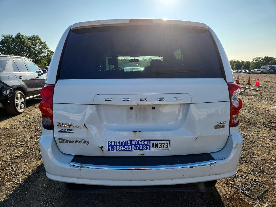 صورة رقم 6 من المزاد - 2014 DODGE GRAND CARAVAN مع VIN 2C4RDGCG8ER356657