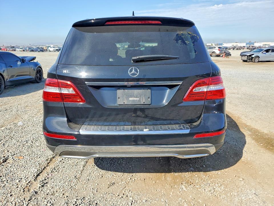 Photo 6 from auction – 2015 MERCEDES-BENZ ML with VIN 4JGDA5JB0FA604674