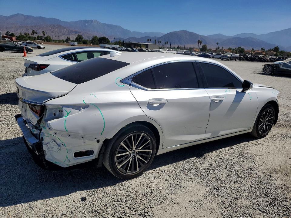 Photo 3 from auction – 2025 LEXUS ES 300H with VIN 58ADA1C16SU070837