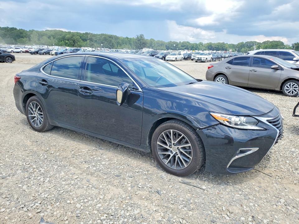 Zdjęcie 4 z aukcji – 2016 LEXUS ES z VIN 58ABK1GGXGU030030