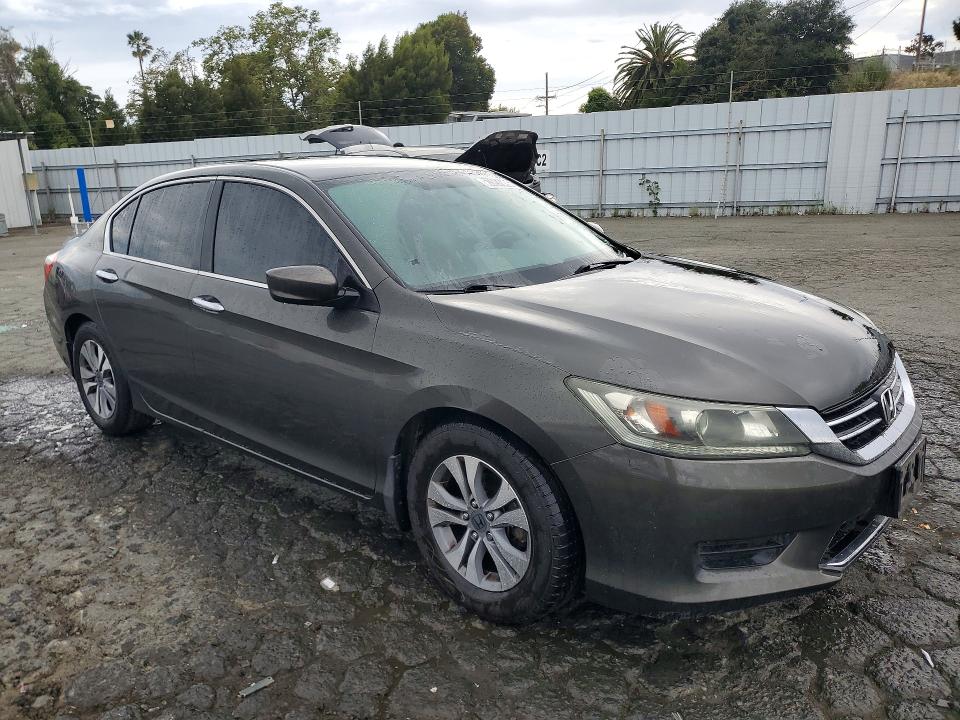 Photo 4 from auction – 2014 HONDA ACCORD with VIN 1HGCR2F37EA109865