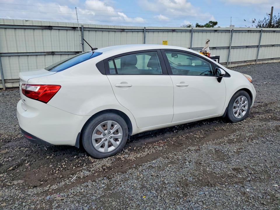 Photo 3 from auction – 2015 KIA RIO with VIN KNADM4A35F6466614