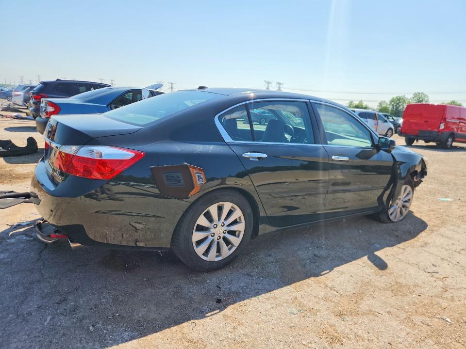 Photo 3 from auction – 2015 HONDA ACCORD with VIN 1HGCR3F95FA008867