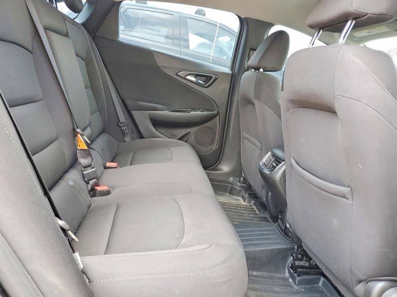 Photo 10 from auction – 2017 CHEVROLET MALIBU with VIN 1G1ZE5ST3HF233630