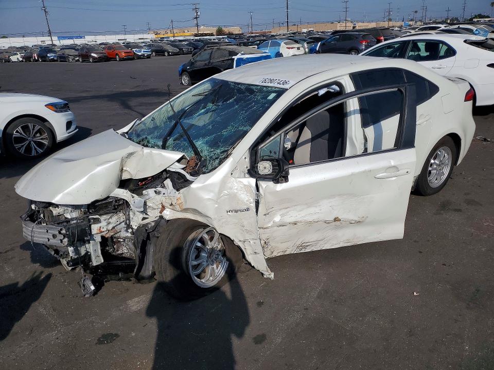 Снимка 1 от търг – 2021 TOYOTA COROLLA с VIN JTDEAMDE5MJ000222