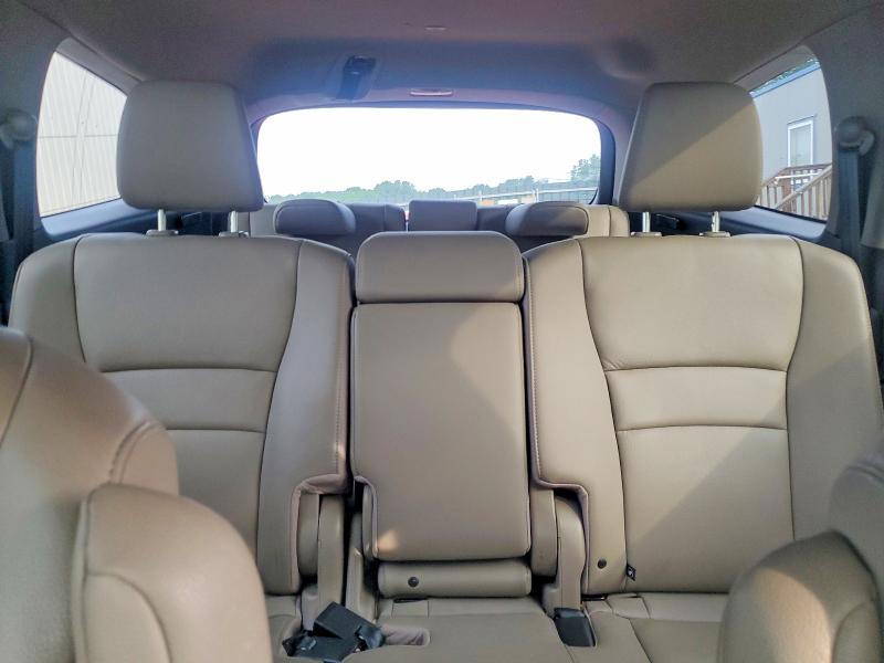 Photo 10 from auction – 2018 HONDA PILOT with VIN 5FNYF6H51JB042832
