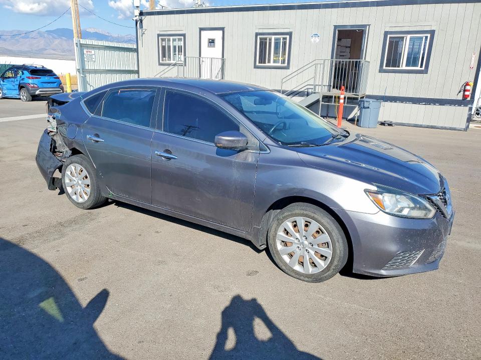 Photo 4 from auction – 2016 NISSAN SENTRA with VIN 3N1AB7APXGY227072