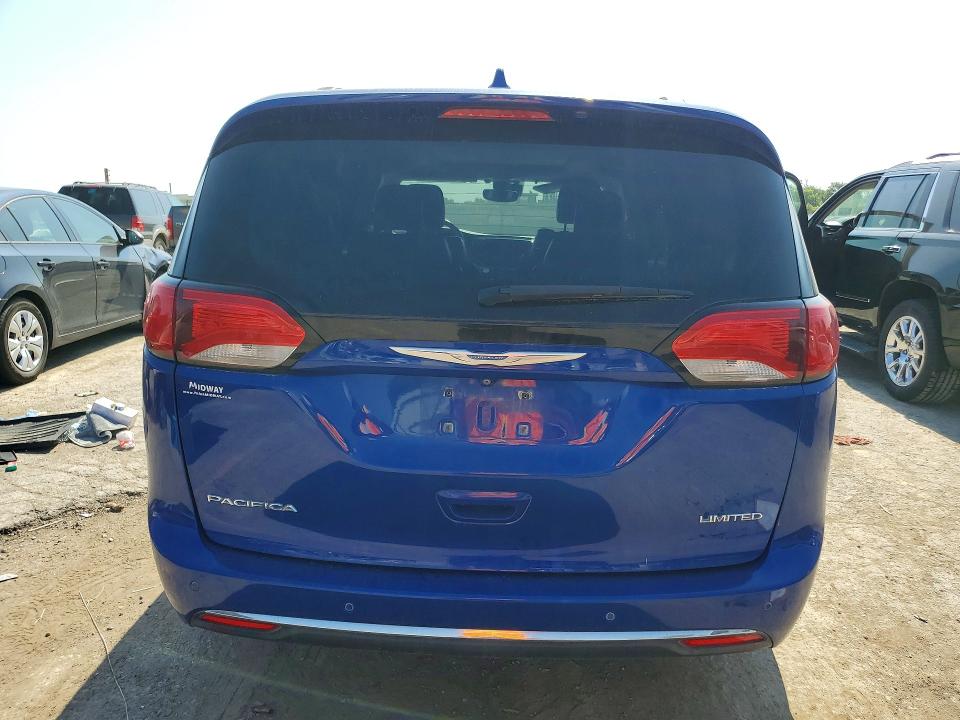 Photo 6 from auction – 2018 CHRYSLER PACIFICA with VIN 2C4RC1GG6JR247635