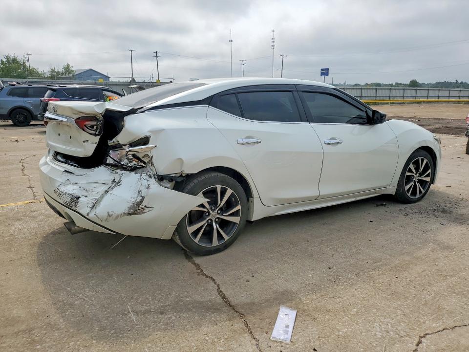 Photo 3 from auction – 2017 NISSAN MAXIMA with VIN 1N4AA6AP6HC440756