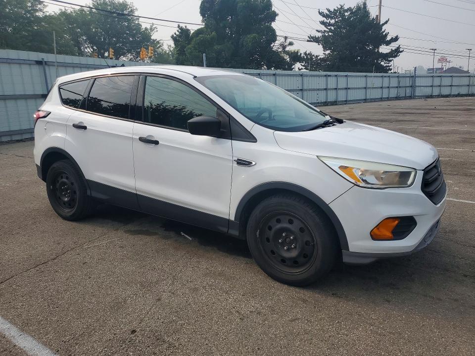 Photo 4 from auction – 2017 FORD ESCAPE with VIN 1FMCU0F76HUC05778