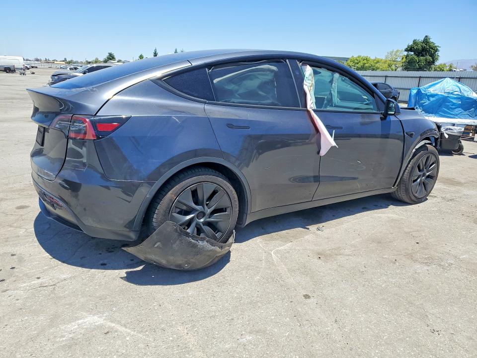 Photo 3 from auction – 2025 TESLA MODEL Y with VIN 7SAYGDED7SF240686