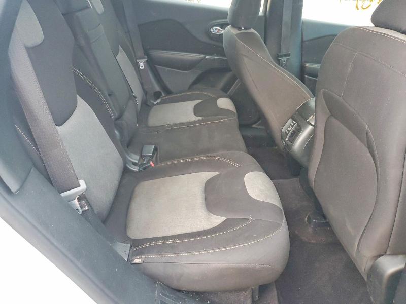 Снимка 11 от търг – 2016 JEEP CHEROKEE с VIN 1C4PJLAB4GW190082