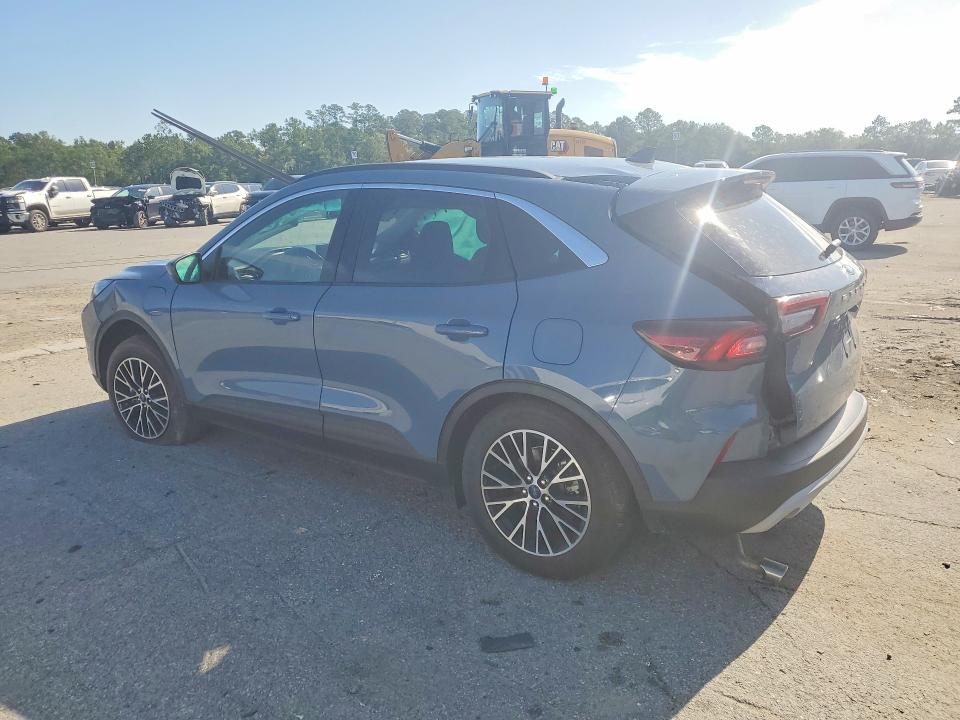 Photo 2 from auction – 2023 FORD ESCAPE with VIN 1FMCU0E15PUA06684