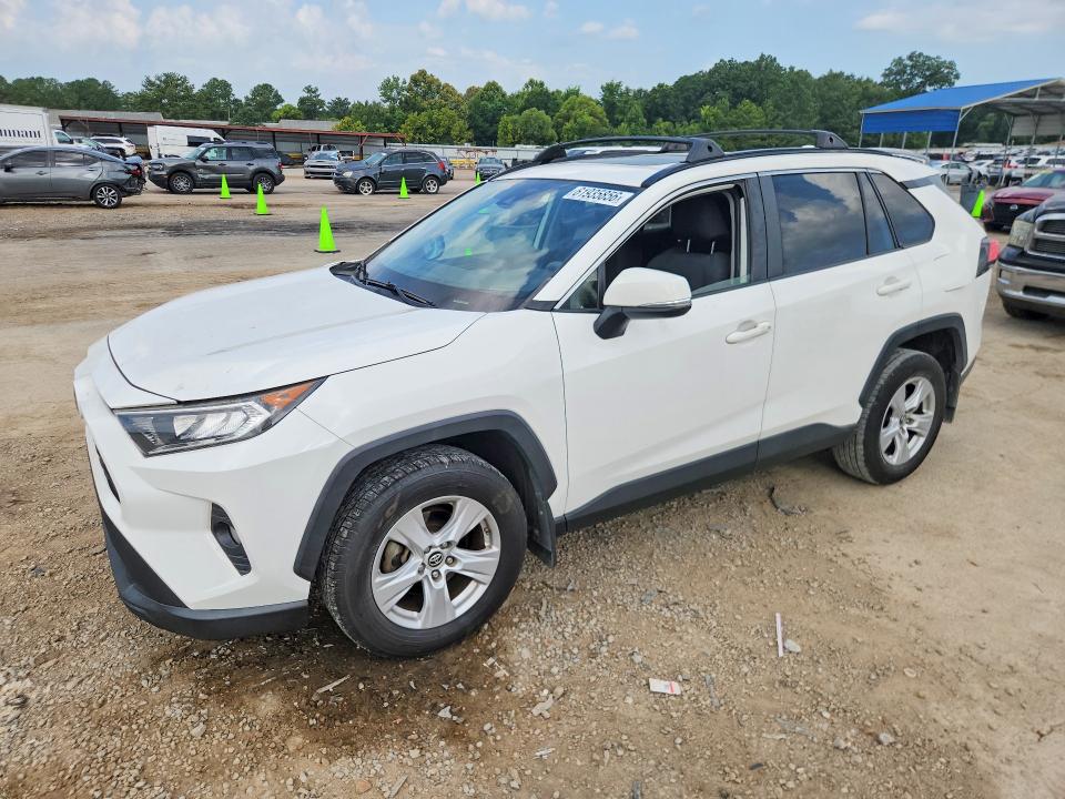 TOYOTA RAV4 2019 with VIN JTMW1RFV5KD006886 - Photo from auction