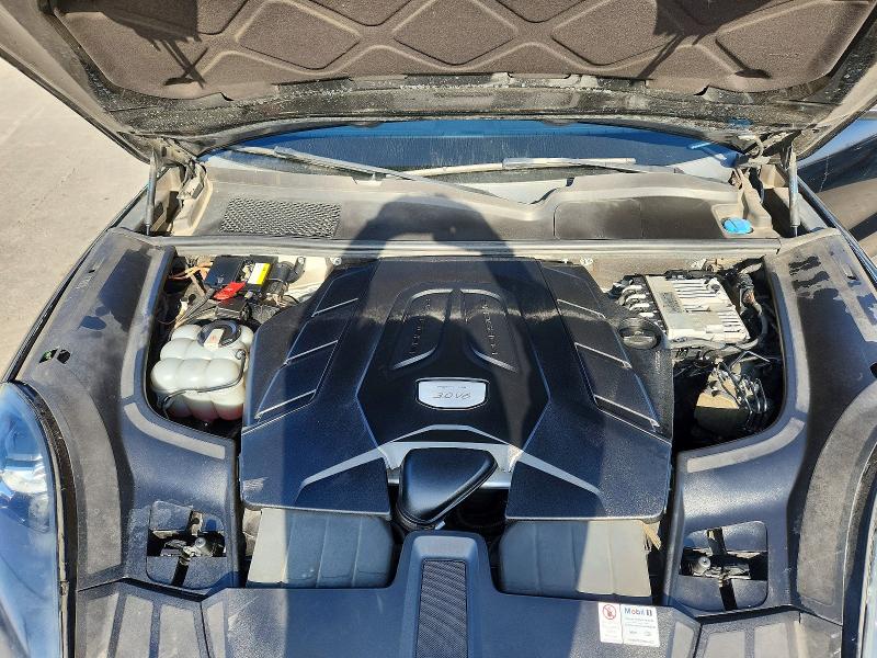 Photo 12 from auction – 2019 PORSCHE CAYENNE with VIN WP1AA2AY5KDA06579