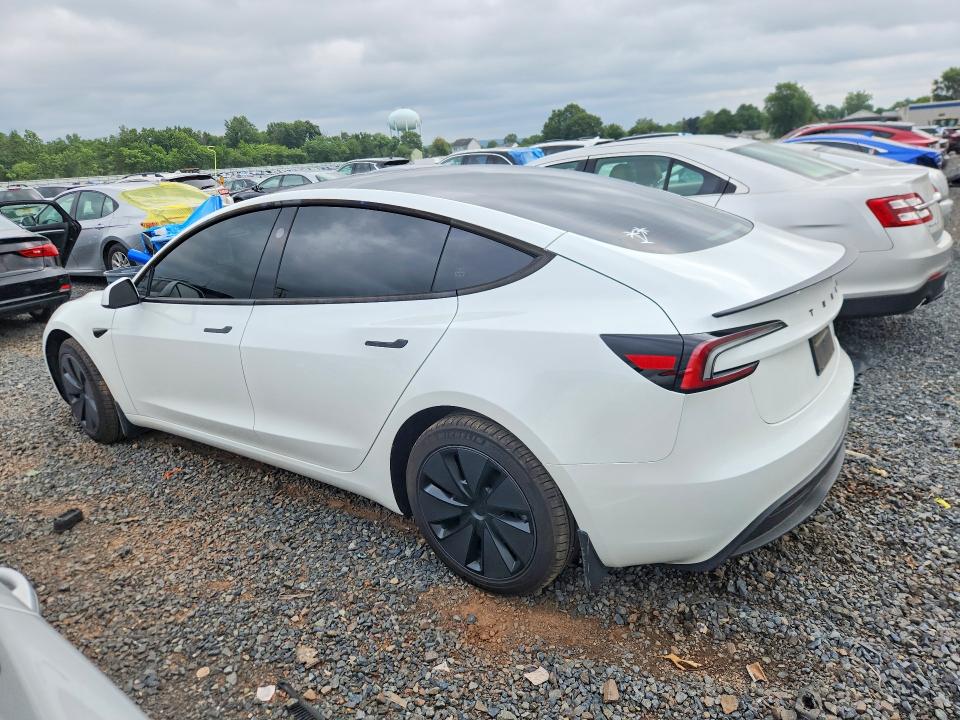 Снимка 2 от търг – 2025 TESLA MODEL 3 с VIN 5YJ3E1EA8SF986193