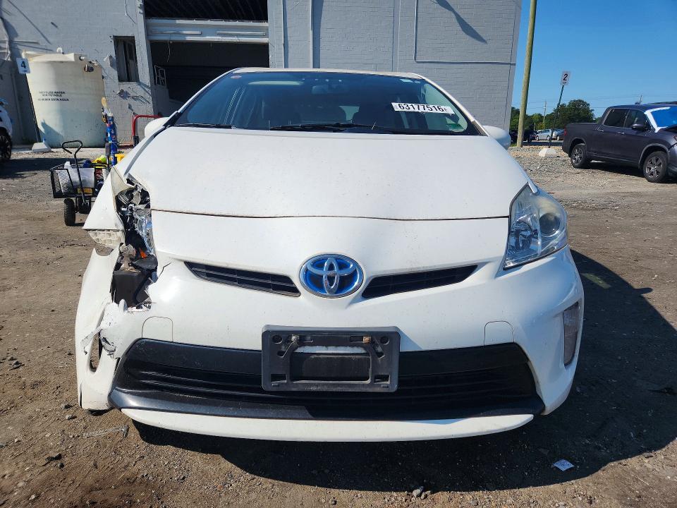 Photo 5 from auction – 2014 TOYOTA PRIUS with VIN JTDKN3DU8E1814889