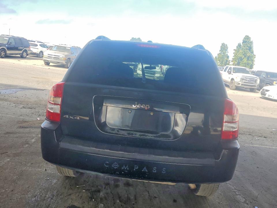 Photo 6 from auction – 2007 JEEP COMPASS with VIN 1J8FF47W27D205339