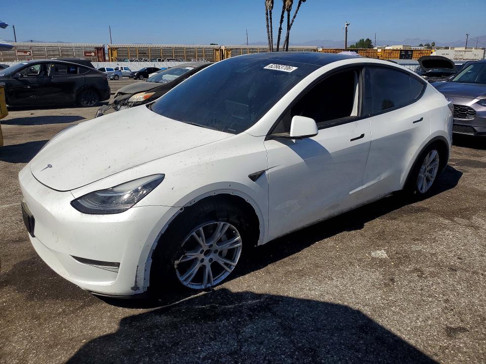 TESLA MODEL Y 2021 с VIN 5YJYGDEE7MF304640 - Снимка от търг