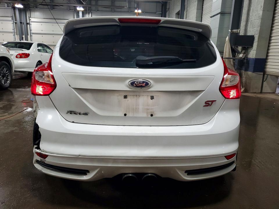 Photo 6 from auction – 2014 FORD FOCUS with VIN 1FADP3L95EL237295