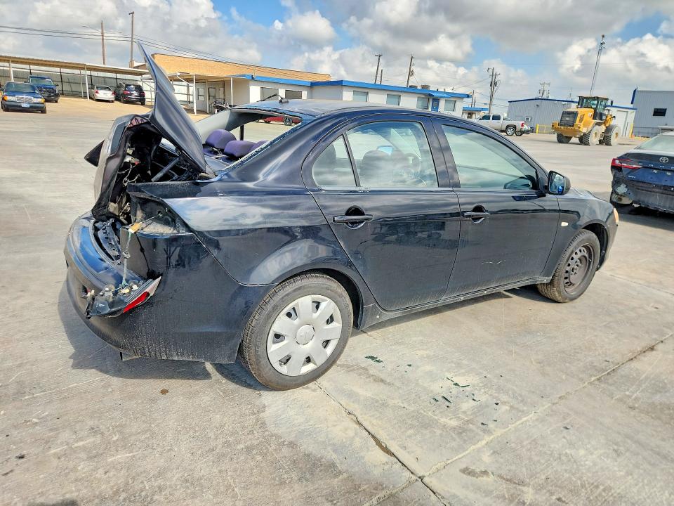 Photo 3 from auction – 2011 MITSUBISHI LANCER with VIN JA32U2FU7BU021697