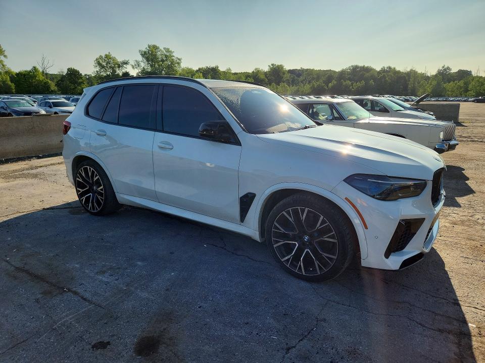 Zdjęcie 4 z aukcji – 2022 BMW X5 z VIN 5YMJU0C09N9K25032