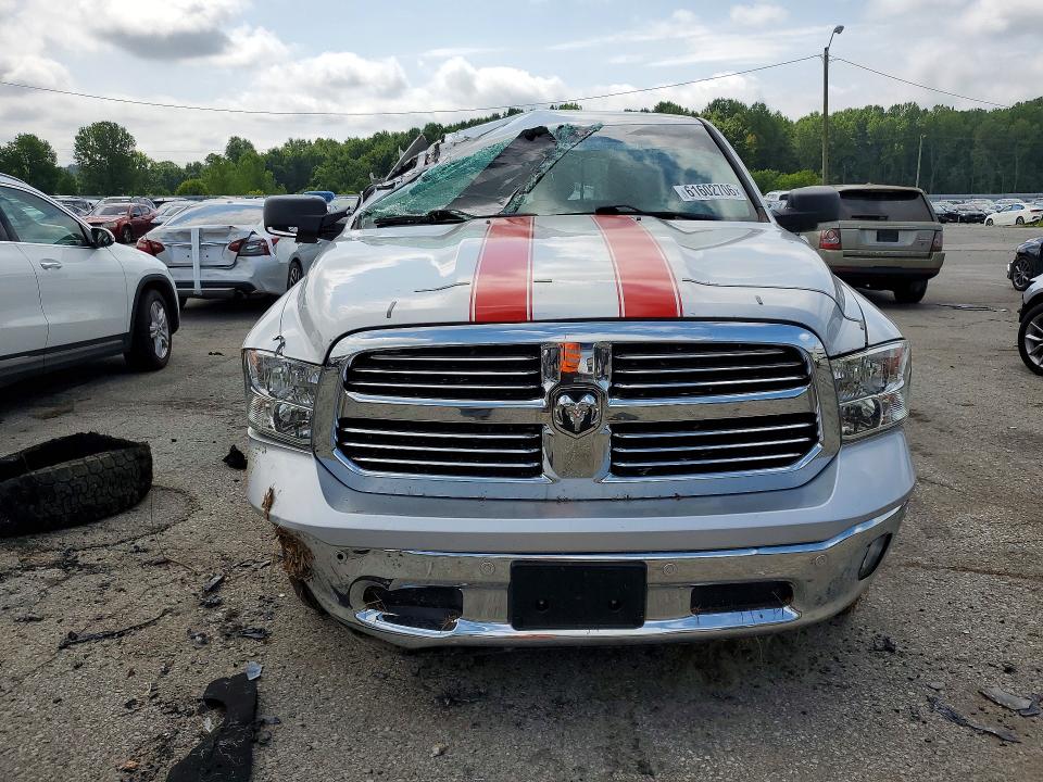 Photo 5 from auction – 2018 RAM 1500 with VIN 1C6RR7GT5JS117656