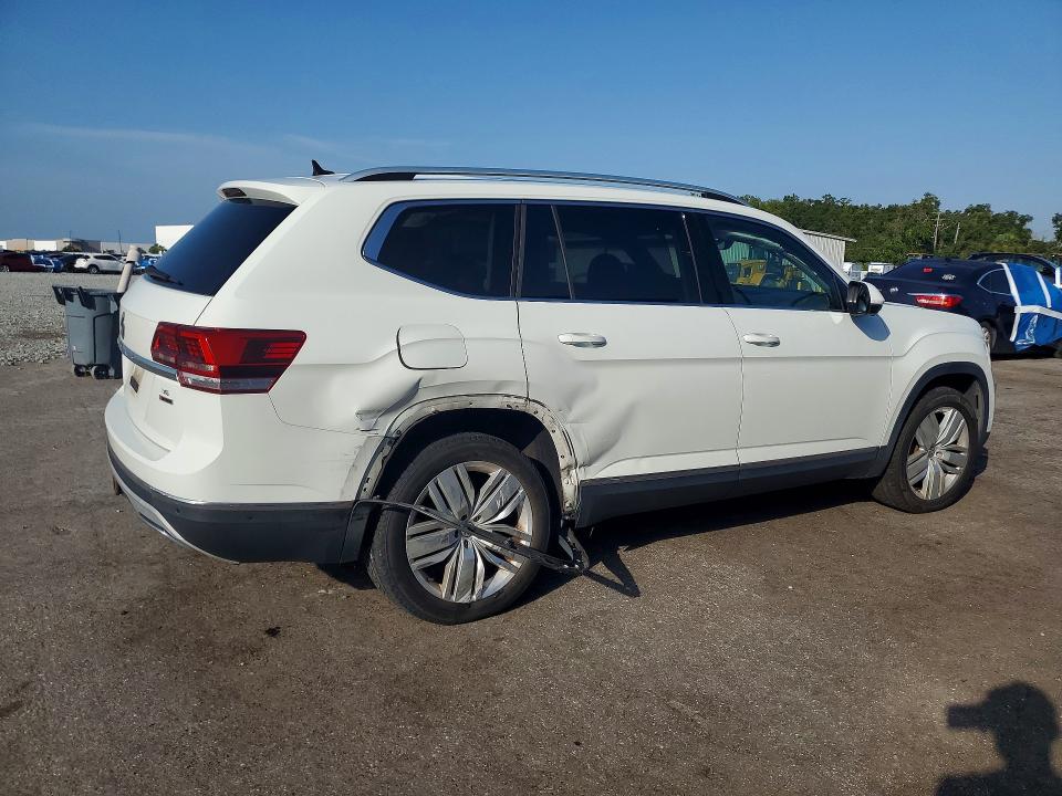 Photo 3 from auction – 2018 VOLKSWAGEN ATLAS with VIN 1V2NR2CA7JC546904