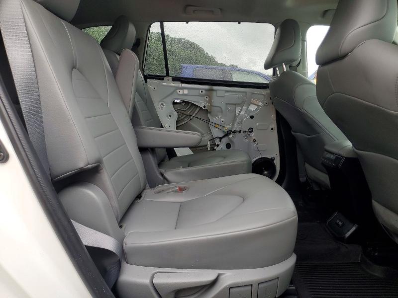 Photo 11 from auction – 2021 TOYOTA HIGHLANDER with VIN 5TDGBRCH0MS034411