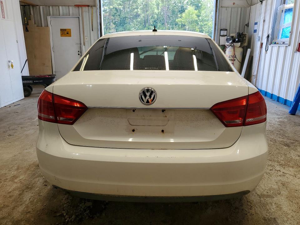 Photo 6 from auction – 2012 VOLKSWAGEN PASSAT with VIN 1VWAP7A37CC072881